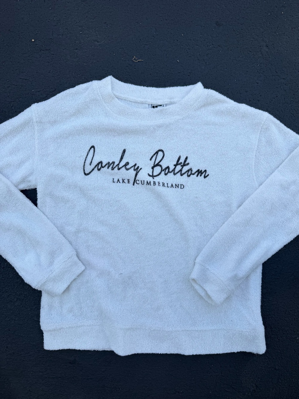 White Conley Bottom Lake Cumberland crewneck sweatshirt